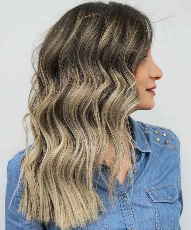 Medium haircuts Summer 2020: trends in 160 images