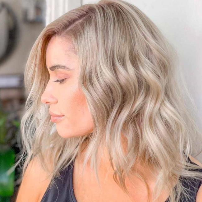 Medium haircuts Summer 2020: trends in 160 images