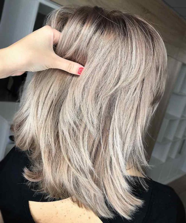 Medium haircuts Summer 2020: trends in 160 images