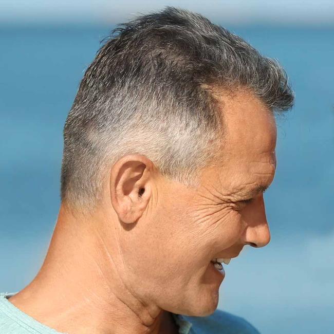 Coupes de cheveux homme été 2020: les tendances en 140 images