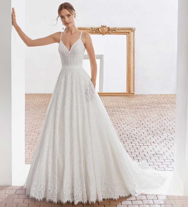 Rosa Clara wedding dresses 2021: Photo Collection