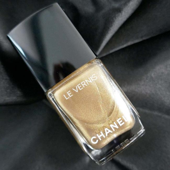 Riasan Natal Chanel 2020: Koleksi Les Chaines D'Or de Chanel
