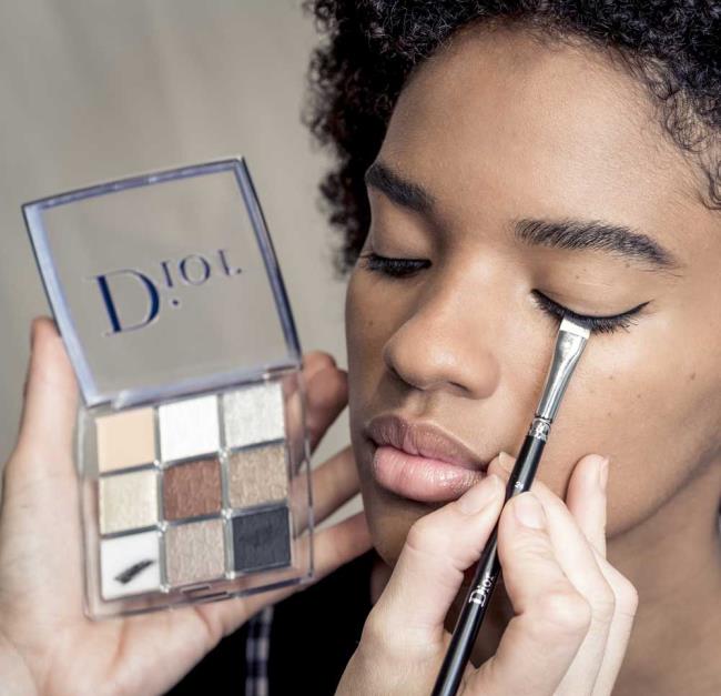 آرایش Dior بهار تابستان 2020 از پشت صحنه