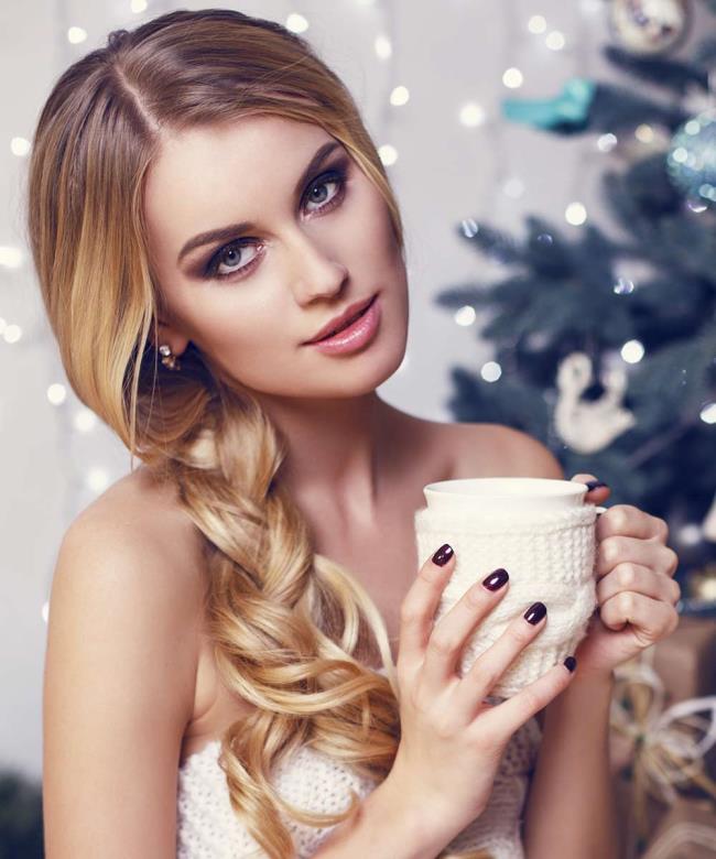 Hairstyles for Christmas and New Year's parties: the most beautiful!