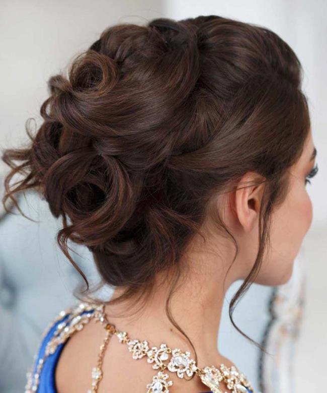 Hairstyles for Christmas and New Year's parties: the most beautiful!