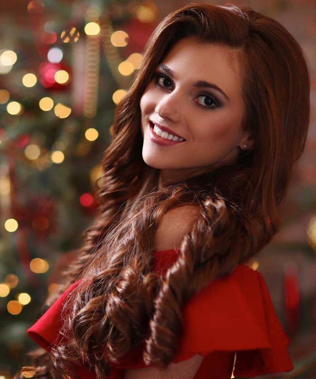 Hairstyles for Christmas and New Year's parties: the most beautiful!