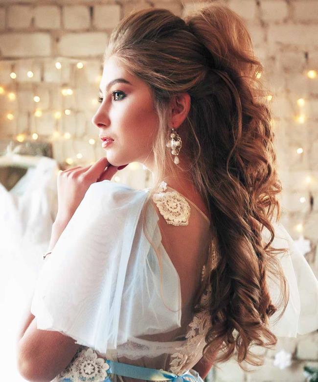 Hairstyles for Christmas and New Year's parties: the most beautiful!