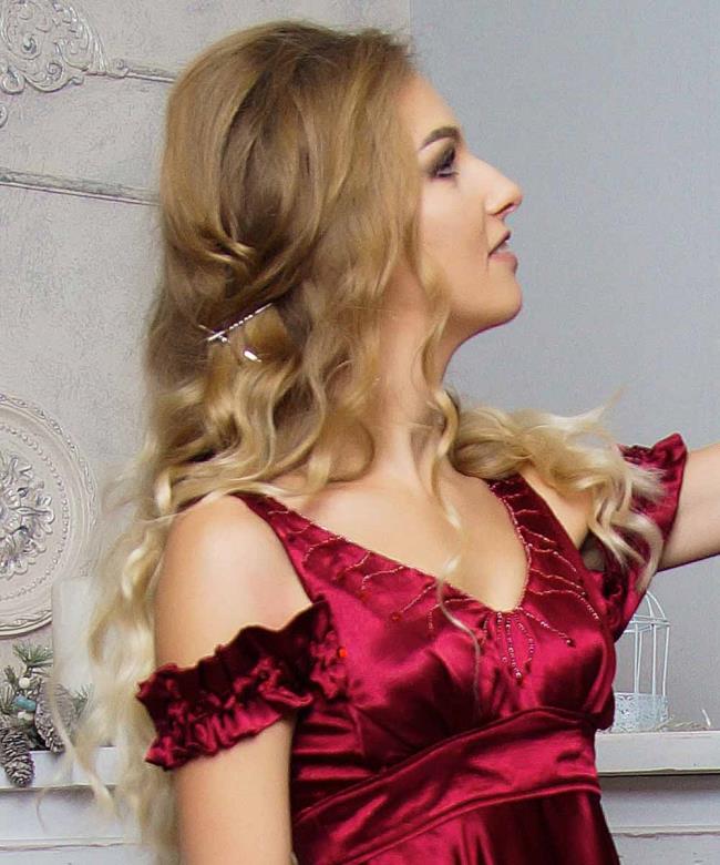 Hairstyles for Christmas and New Year's parties: the most beautiful!