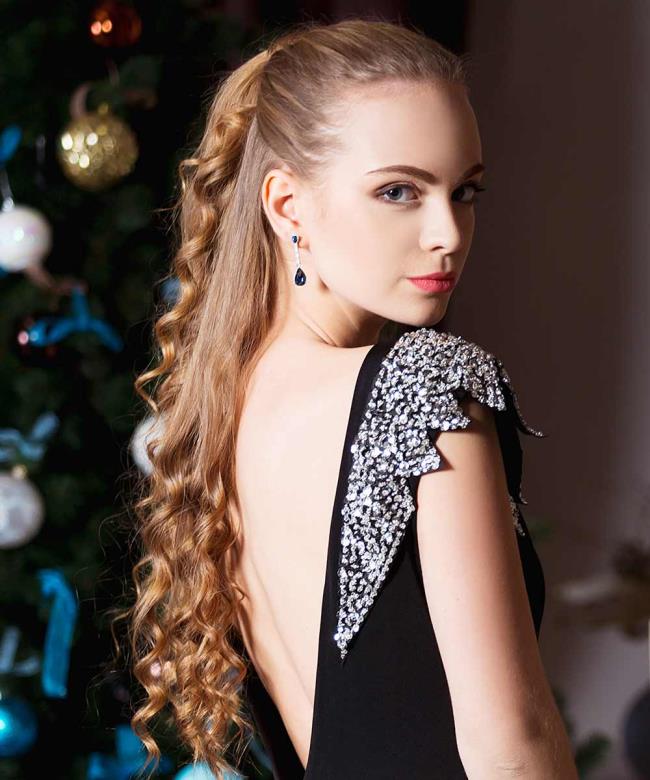 Hairstyles for Christmas and New Year's parties: the most beautiful!