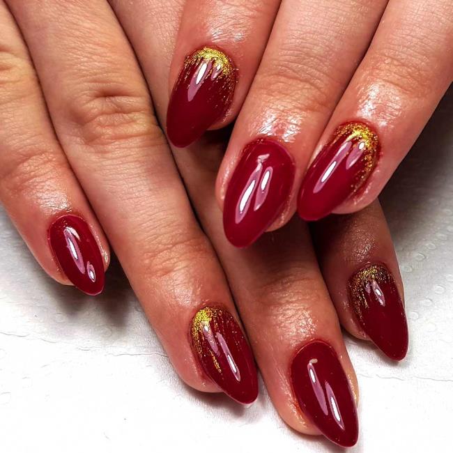 Ongles de Noël rouges 2020: les plus belles idées