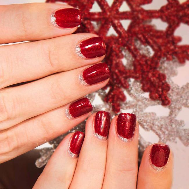 Red Christmas Nails 2020: أجمل الأفكار