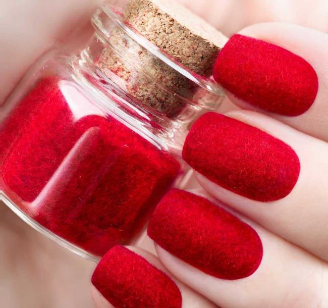 Red Christmas Nails 2020: أجمل الأفكار