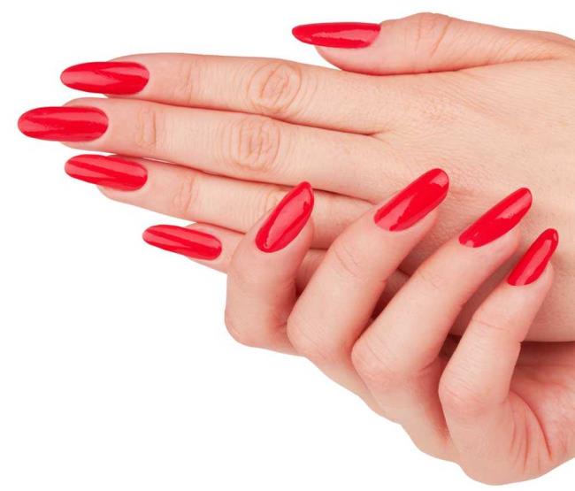 Ongles de Noël rouges 2020: les plus belles idées