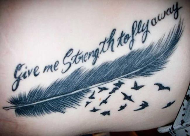 Feather tattoo: meaning and 150 photos to inspire you