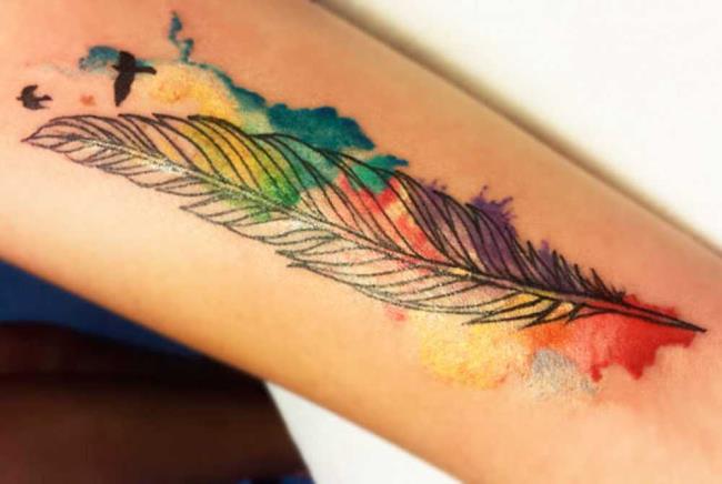 Feather tattoo: meaning and 150 photos to inspire you