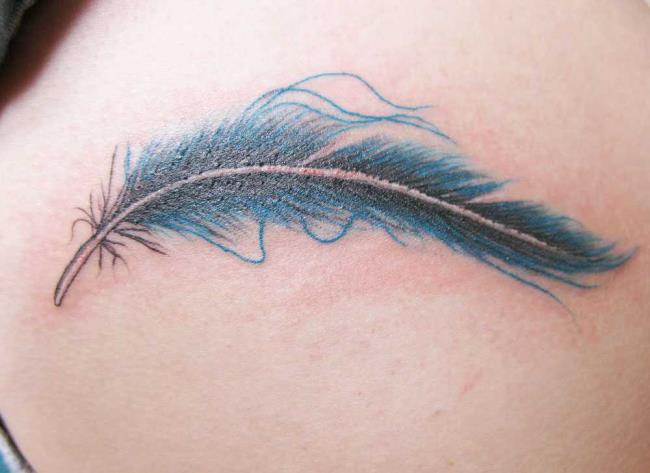 Feather tattoo: meaning and 150 photos to inspire you