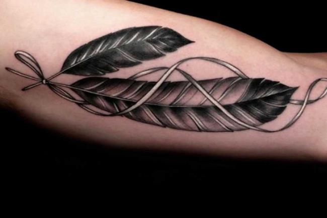 Feather tattoo: meaning and 150 photos to inspire you