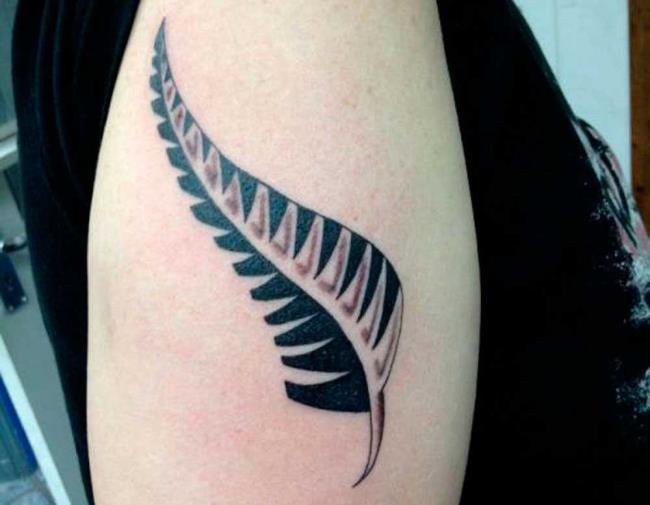 Feather tattoo: meaning and 150 photos to inspire you