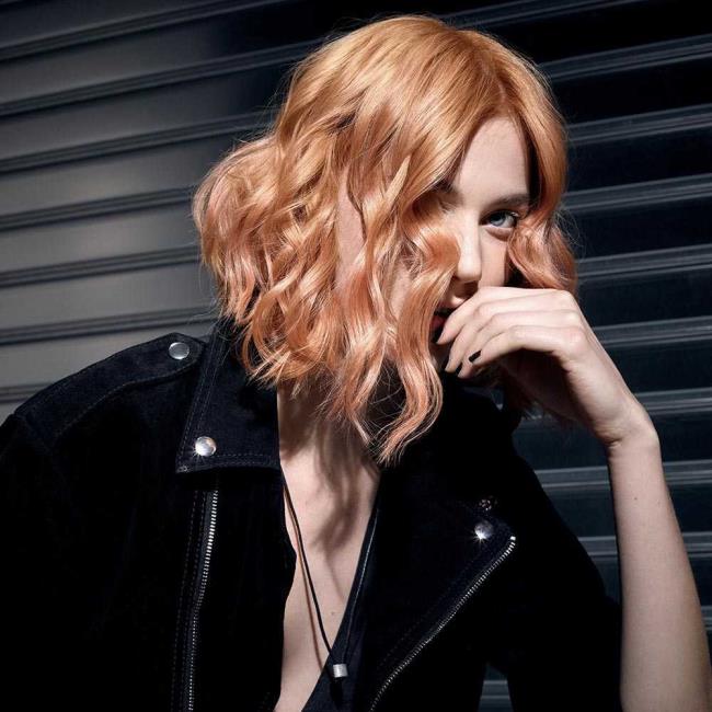 Peach blond: peach blond, trendy hair color!