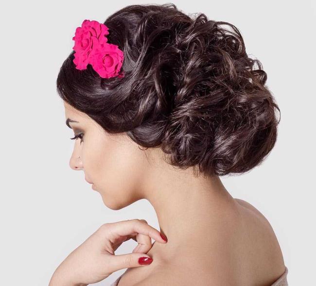 Hairstyles for wedding witnesses: the most beautiful!