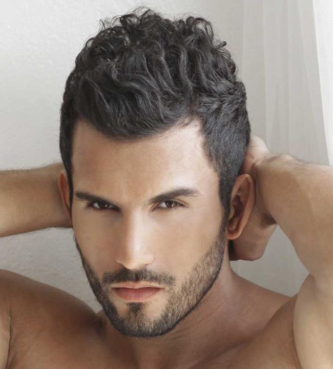 Corte de pelo rizado para hombres: 100 hermosos looks de moda