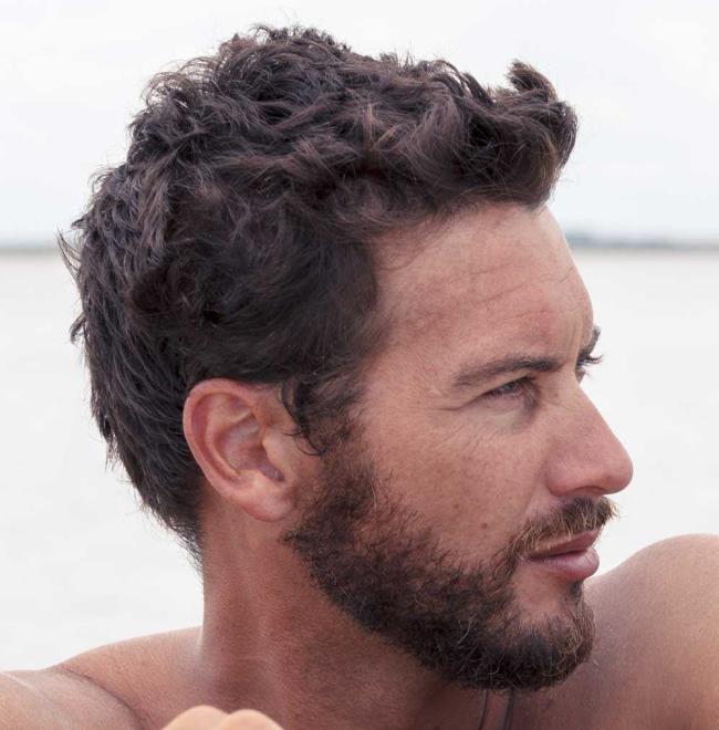 Coupe de cheveux bouclés pour hommes: 100 beaux looks tendance