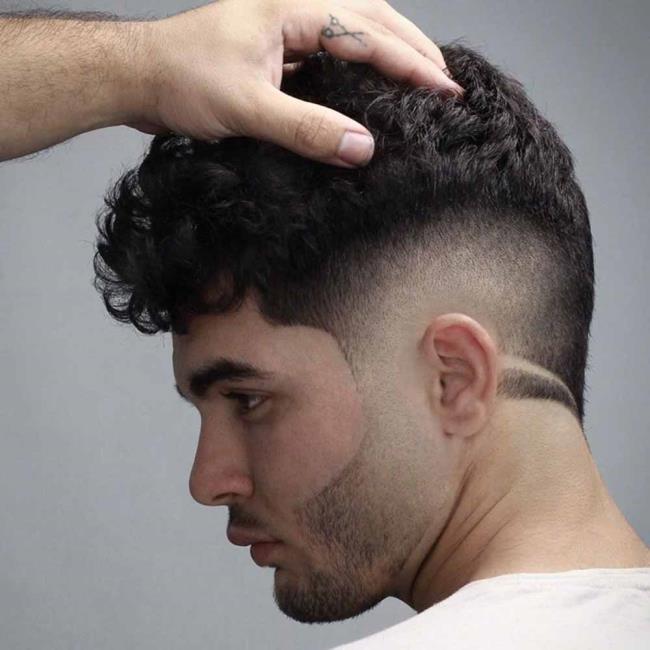 Coupe de cheveux bouclés pour hommes: 100 beaux looks tendance