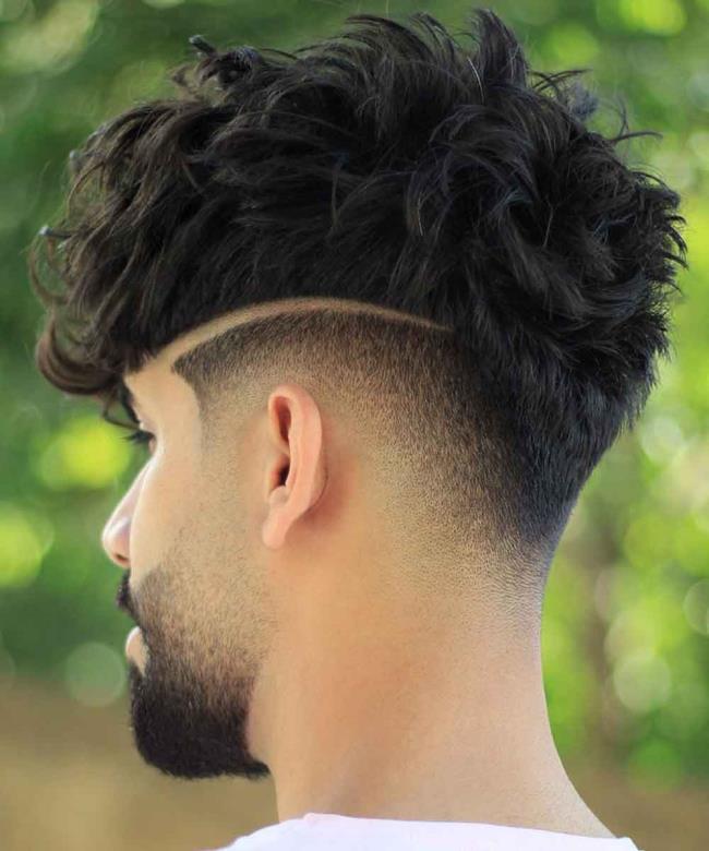 Potongan rambut keriting untuk pria: 100 penampilan trendi yang cantik