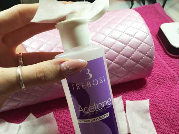 Semi-permanent nail polish remover without file, with Trebosi