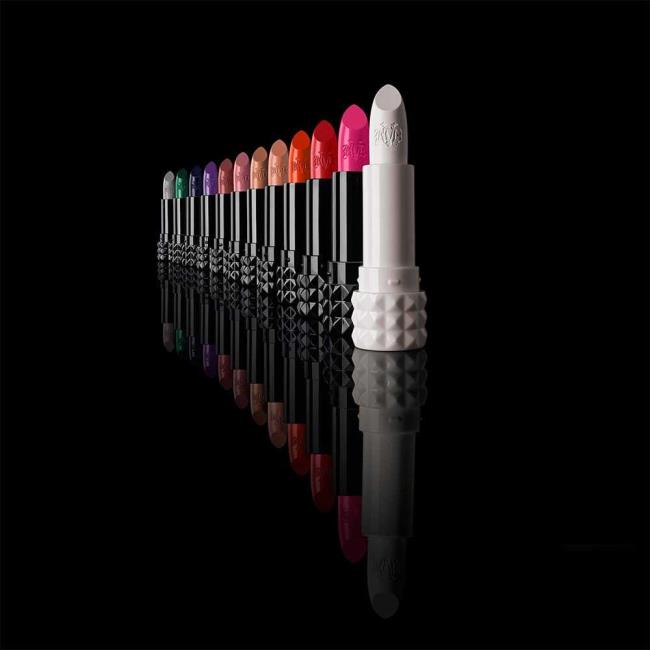 Tempat lipstik Kat Von D: Penyelenggara Lipstik Berputar yang fantastis!