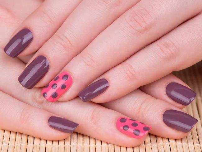 Accent Nail Art: co to jest, jak to zrobić, przykłady obrazów