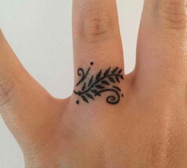 Small and feminine tattoos: 200 photos and ideas to inspire you