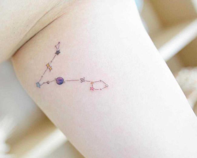 Small and feminine tattoos: 200 photos and ideas to inspire you