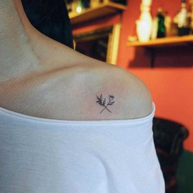 Tatouages ​​petits et féminins: 200 photos et idées pour vous inspirer