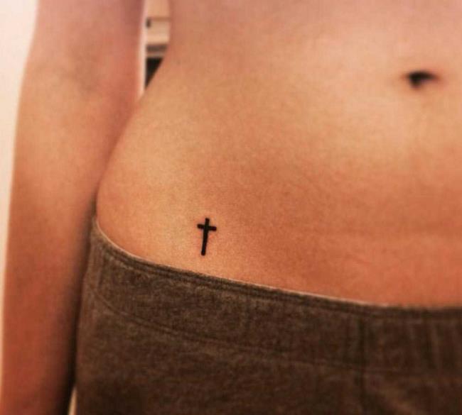 Tatouages ​​petits et féminins: 200 photos et idées pour vous inspirer