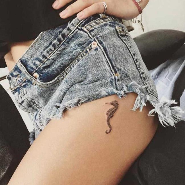 Small and feminine tattoos: 200 photos and ideas to inspire you