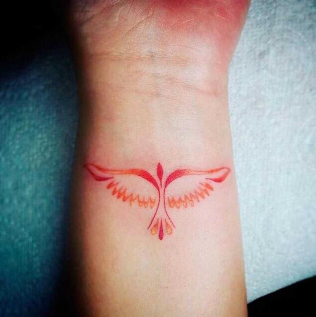 Tatouages ​​petits et féminins: 200 photos et idées pour vous inspirer