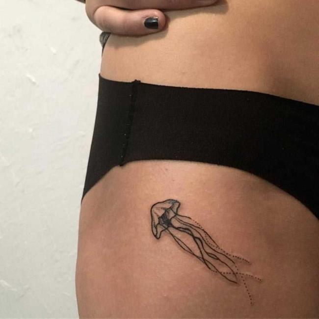 Tatouages ​​petits et féminins: 200 photos et idées pour vous inspirer