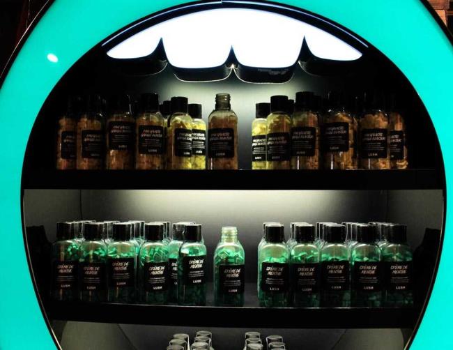 Lush Milano Duomo: Photo of the largest shop in Italy