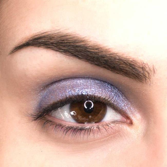 Quick and easy purple makeup for brown eyes