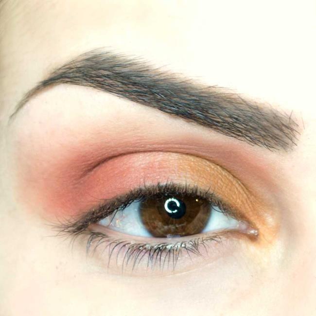 Make-up für müde Augen: wie es geht