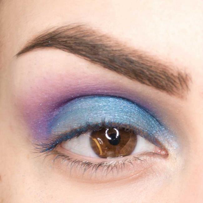 Riasan biru untuk mata gelap: tutorial