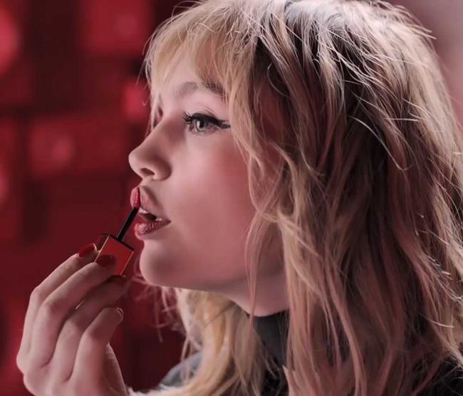 YSL Glossy Stain Guitar Edition: liquid lipsticks with the guitar!