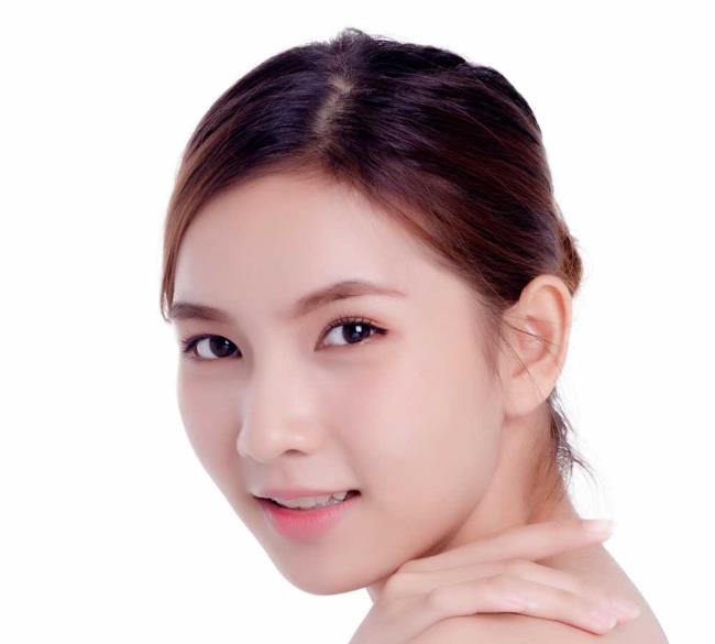 Koreanische Lippen, umgekehrtes Ombre-Lippen-Make-up: Fotos und Tutorials