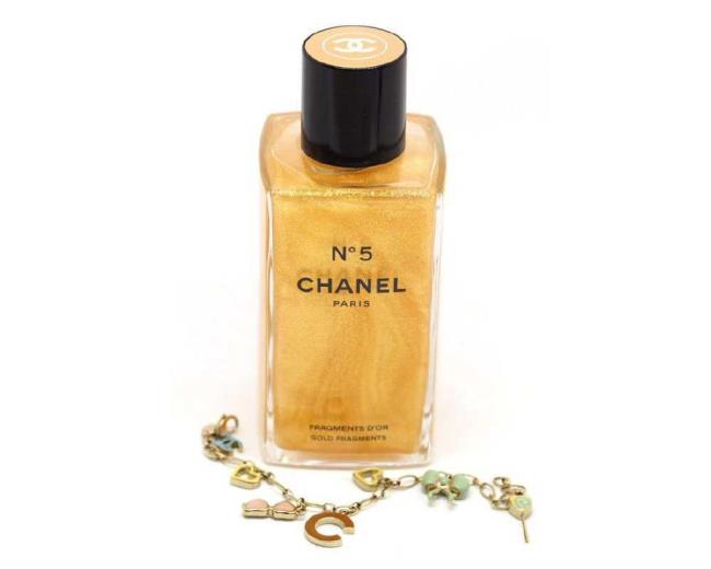 Chanel n.5 Fragments D'Or, rozświetlające ciało