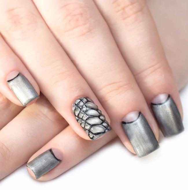 Half Moon Manicure: what it is and how to do it