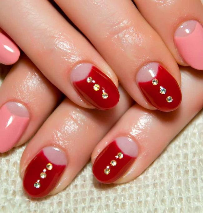 Manicure Half Moon: o que é e como fazer