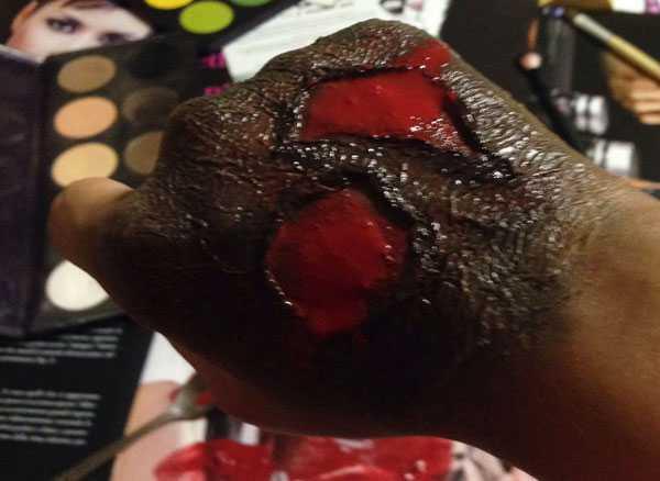 Bloody burns, DIY Halloween makeup
