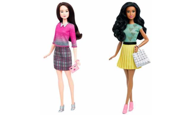 Yeni Kıvrımlı Barbie, Uzun veya Kısa: Tüm şekillerin fotoğrafları!
