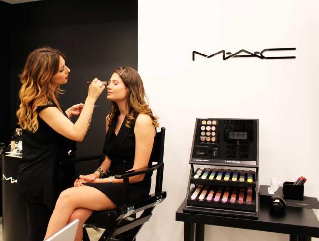 Mac-Technik: Make-up-Unterricht in Mailand
